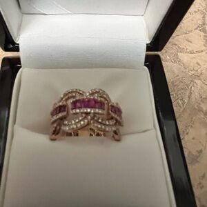 Elegant Gold and Purple Women's Ring